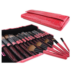 Bundle Monster 15-Piece Studio Pro Make Up Cosmetic Brush Set with Pink Faux Crocodile Case