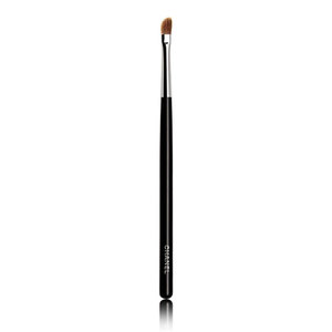 Chanel Pinceau Contour Paupieres Biseaute Small Angled Shadow Brush #23